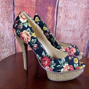 DELICIOUS Peep-toe Platforms, Black Rose NWT